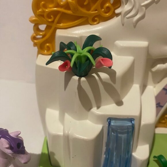 Playmobil Unicornland Lot. Missing pieces. Figures included. - Picture 7 of 10